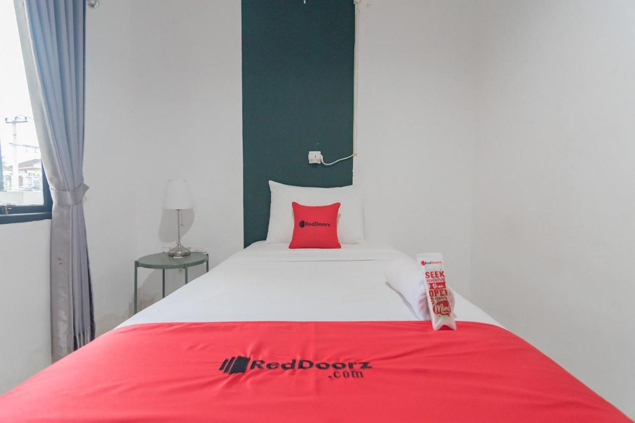 Reddoorz At Sani Guest House Balikpapan Eksteriør bilde
